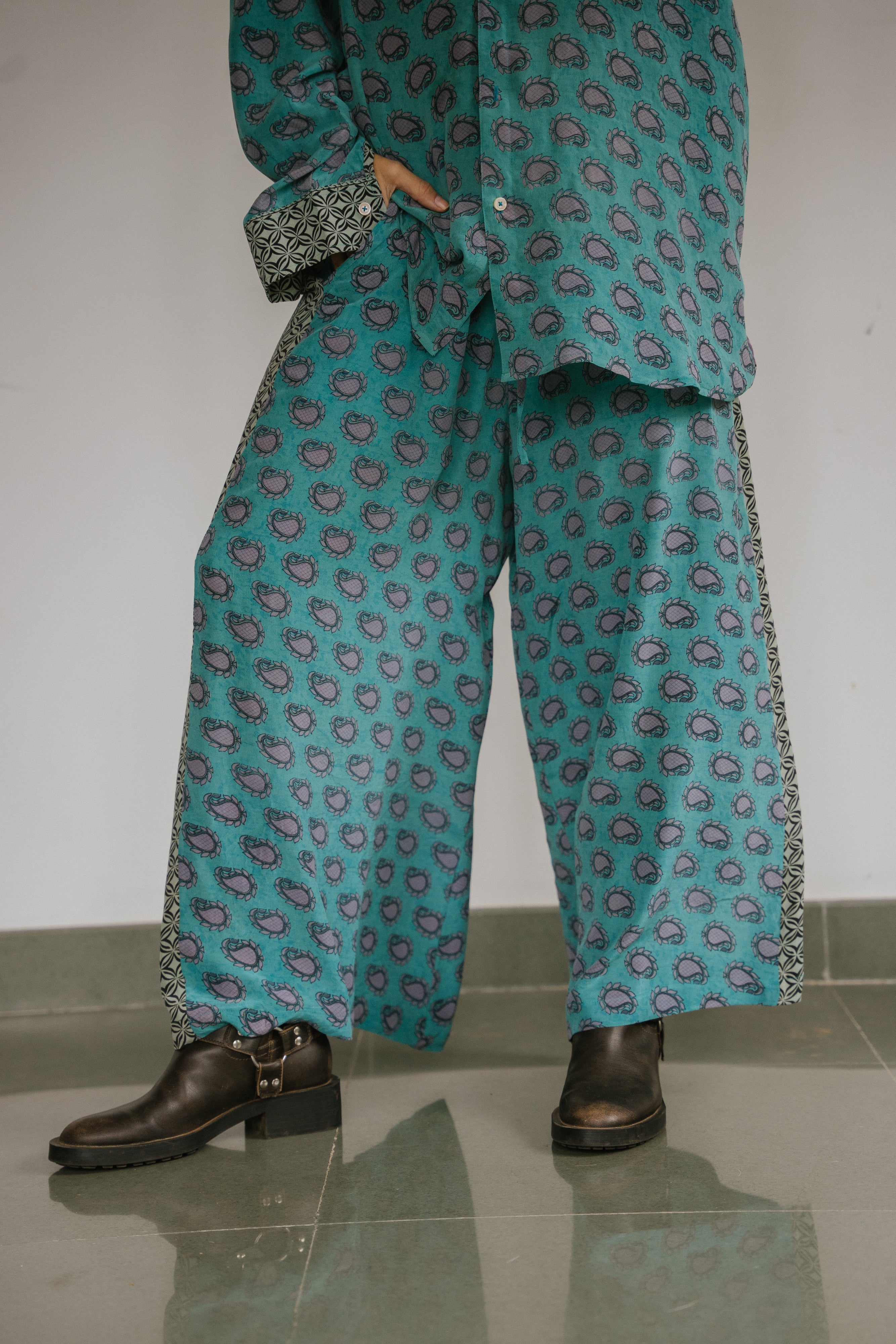 The Pant - Lola