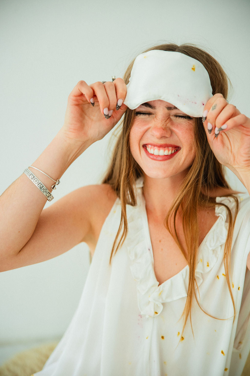 The Eye Mask - White Botanical