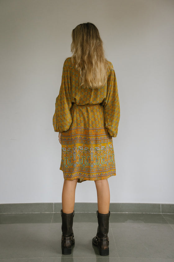 Dramatic Kimono - Stepwell