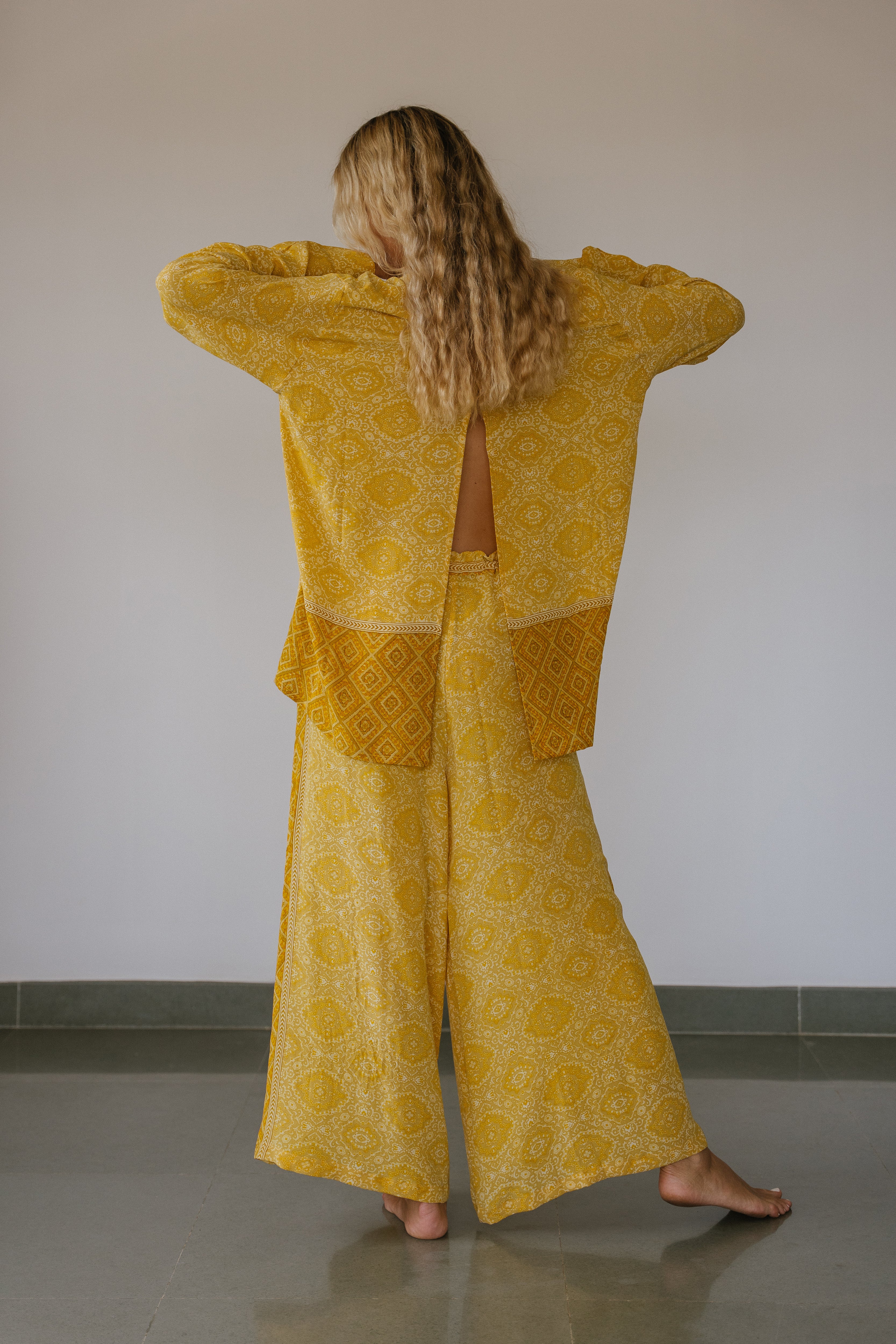 Open Back Boyfriend Shirt - Bibi