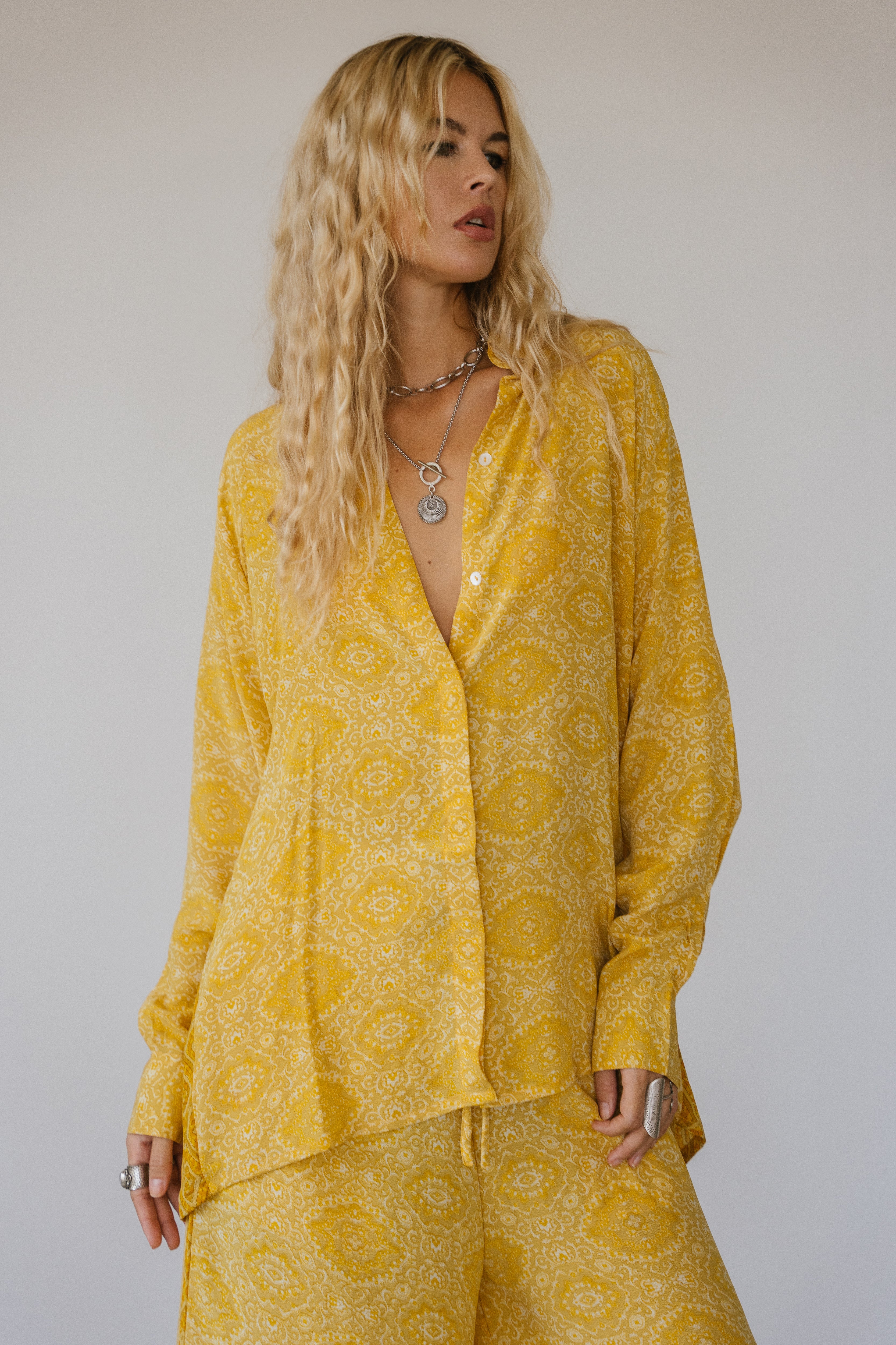 Open Back Boyfriend Shirt - Bibi