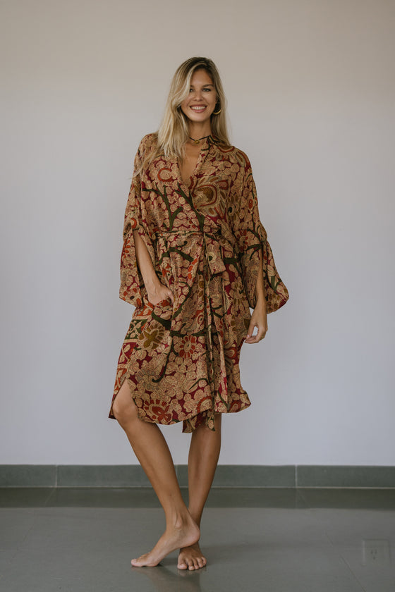 The Dramatic Kimono - Sutton