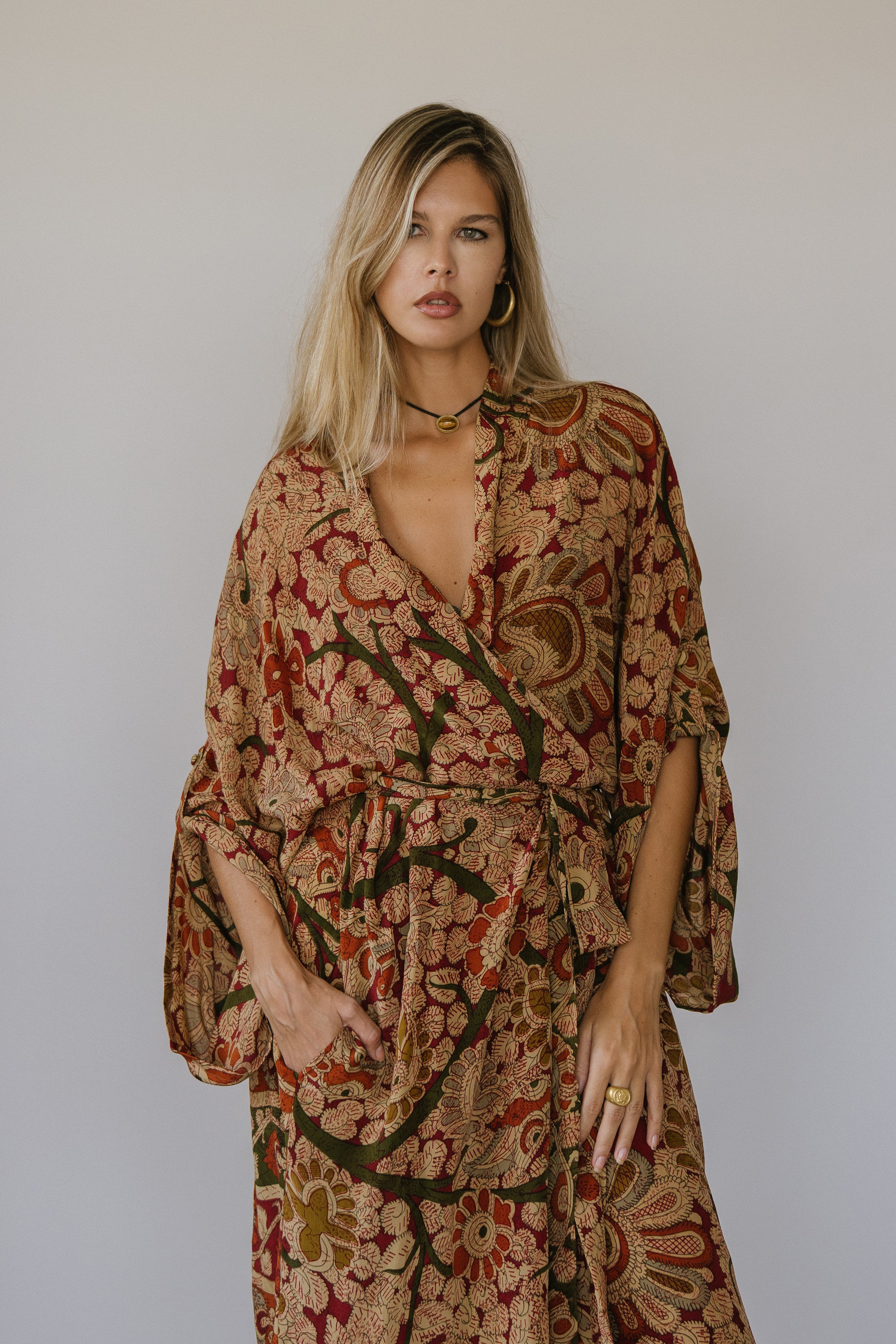 The Dramatic Kimono - Sutton