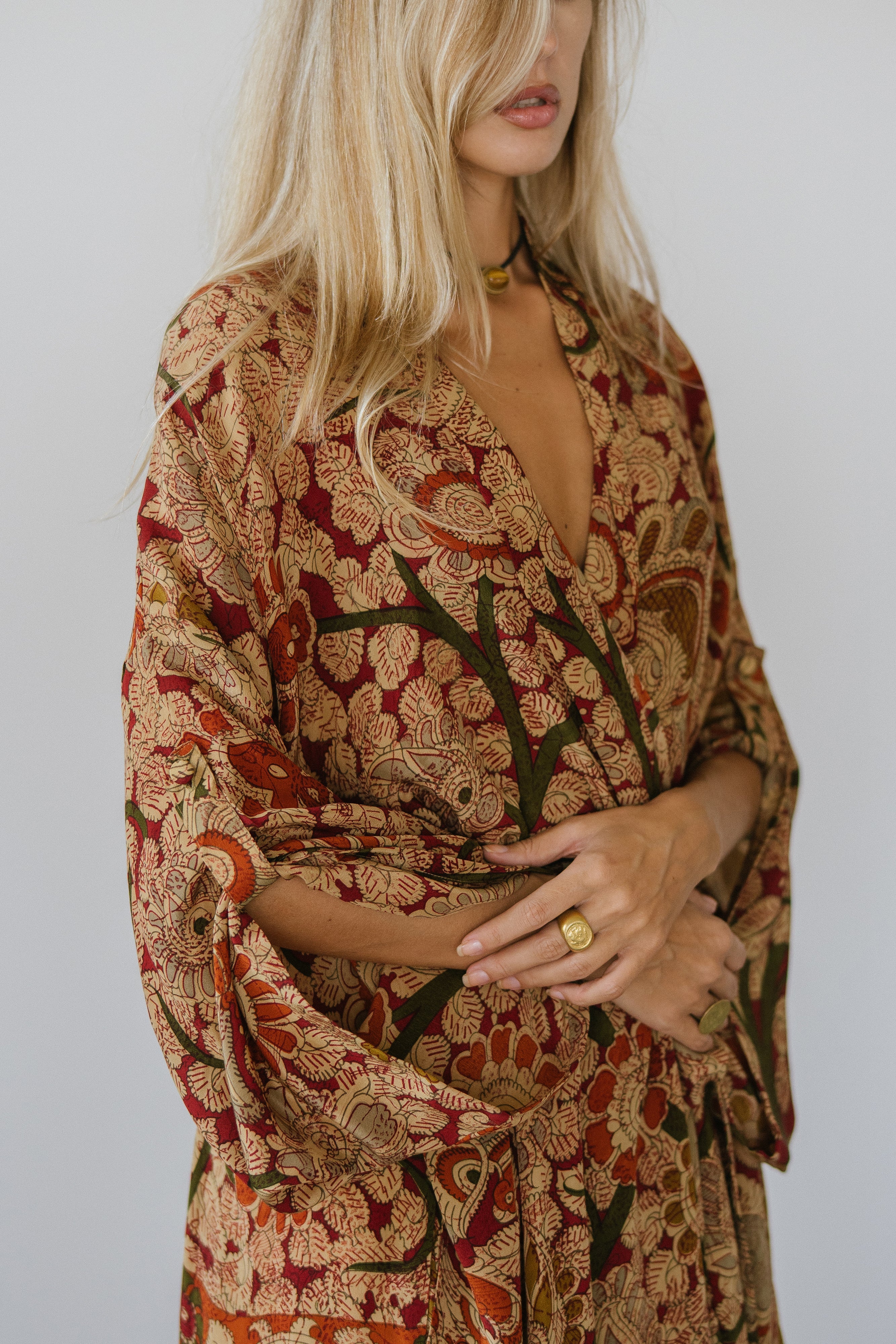 The Dramatic Kimono - Sutton
