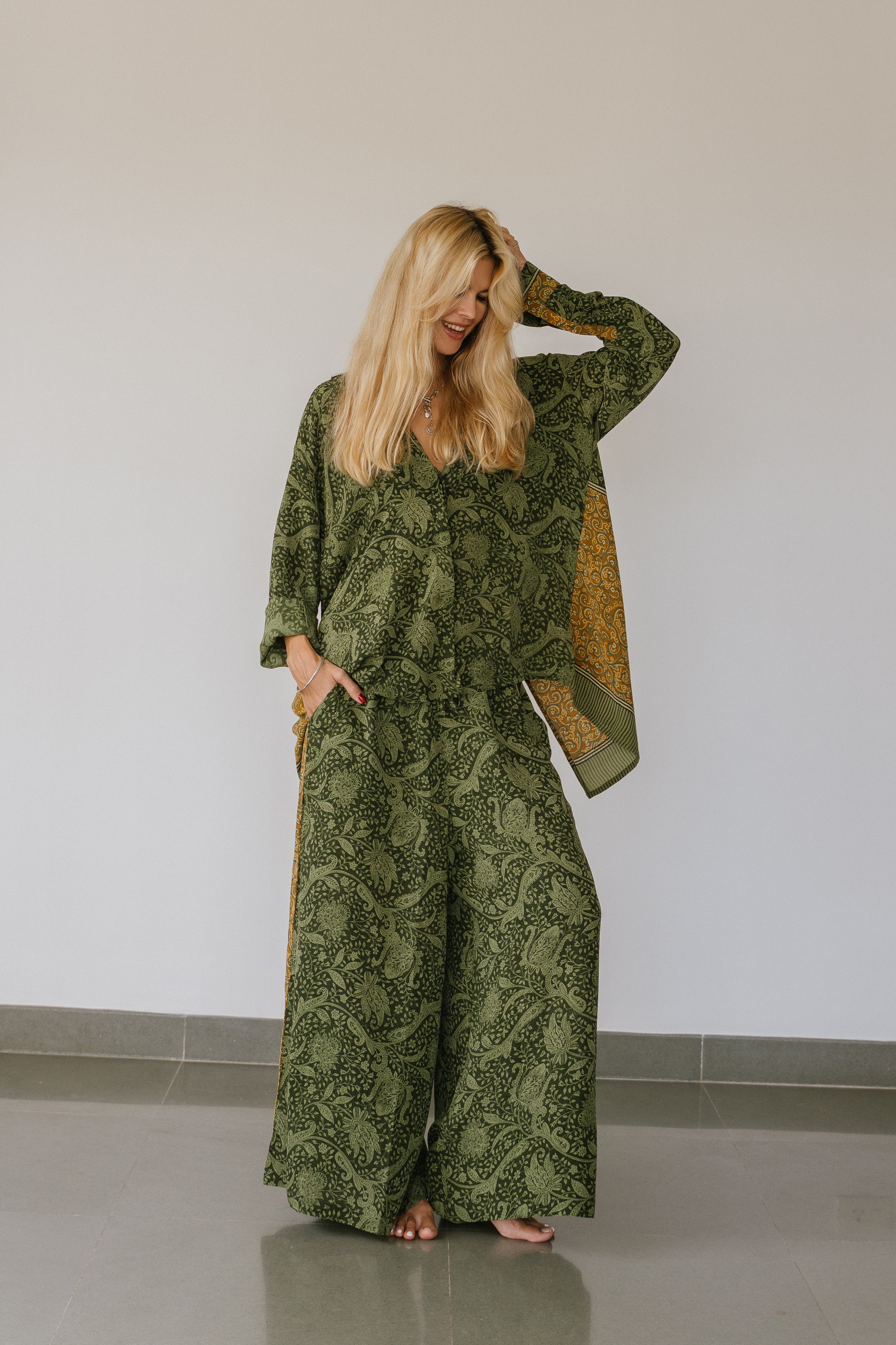 Open Back Boyfriend Shirt - Kloss