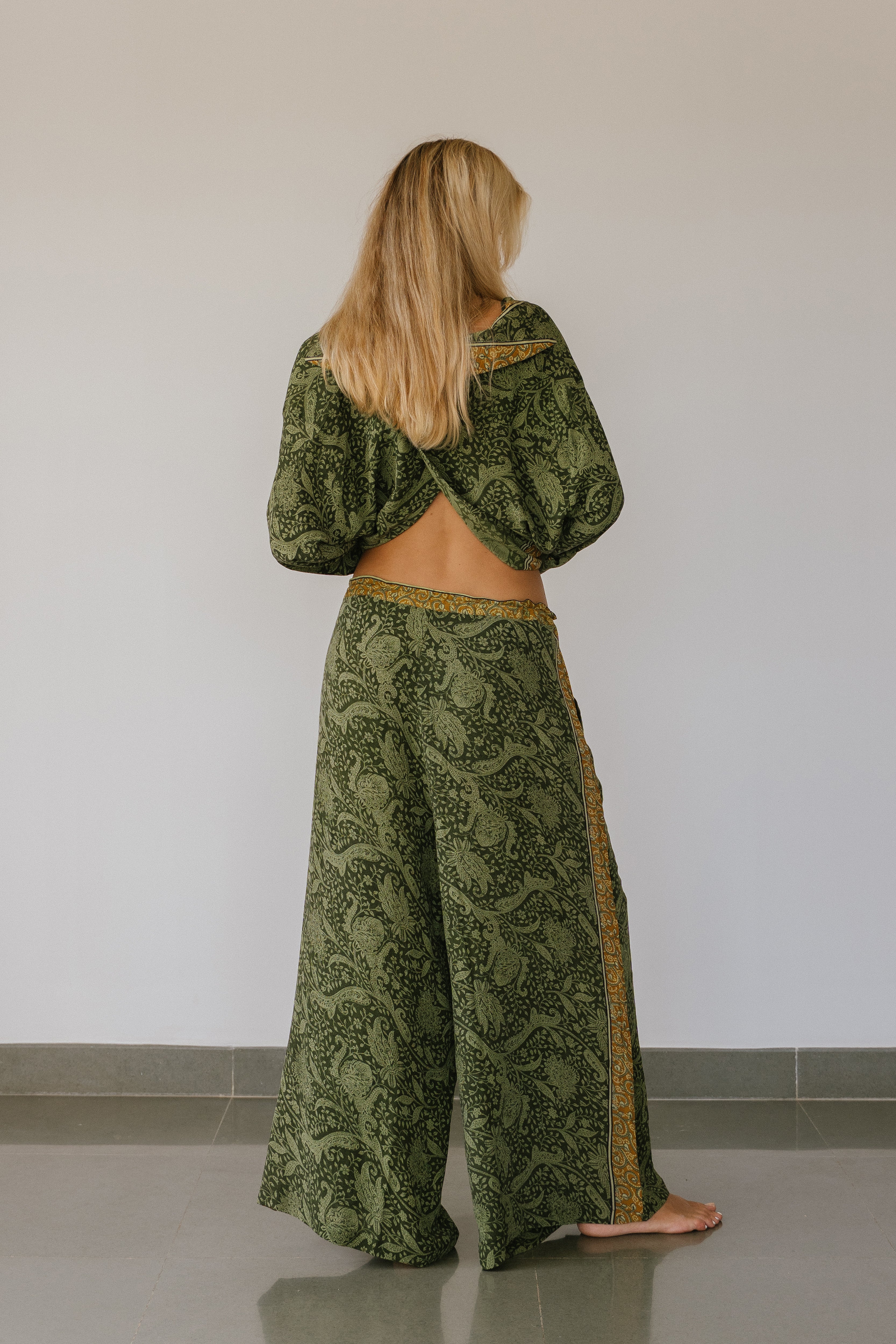 Open Back Boyfriend Shirt - Kloss