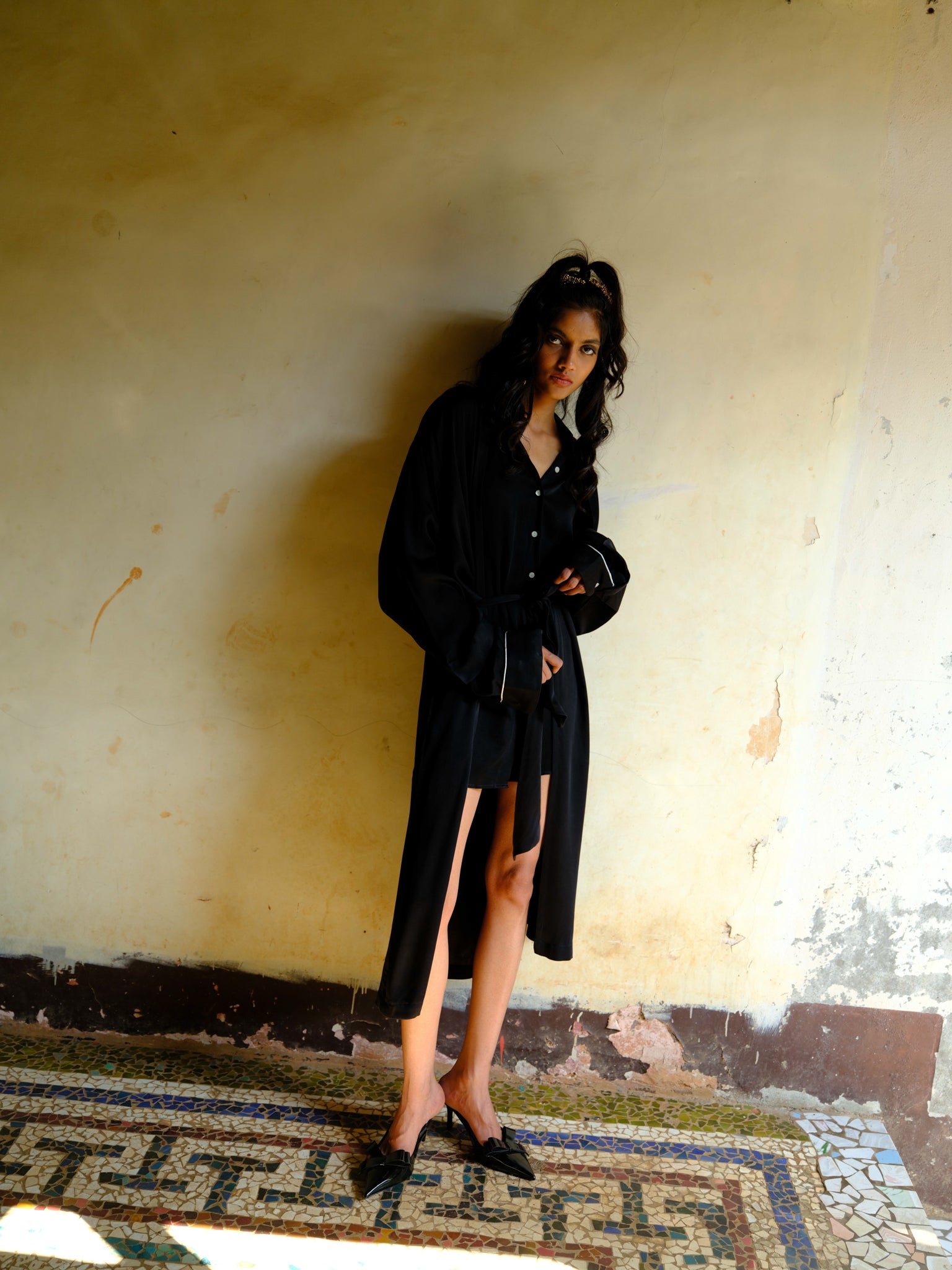 The Robe - Black