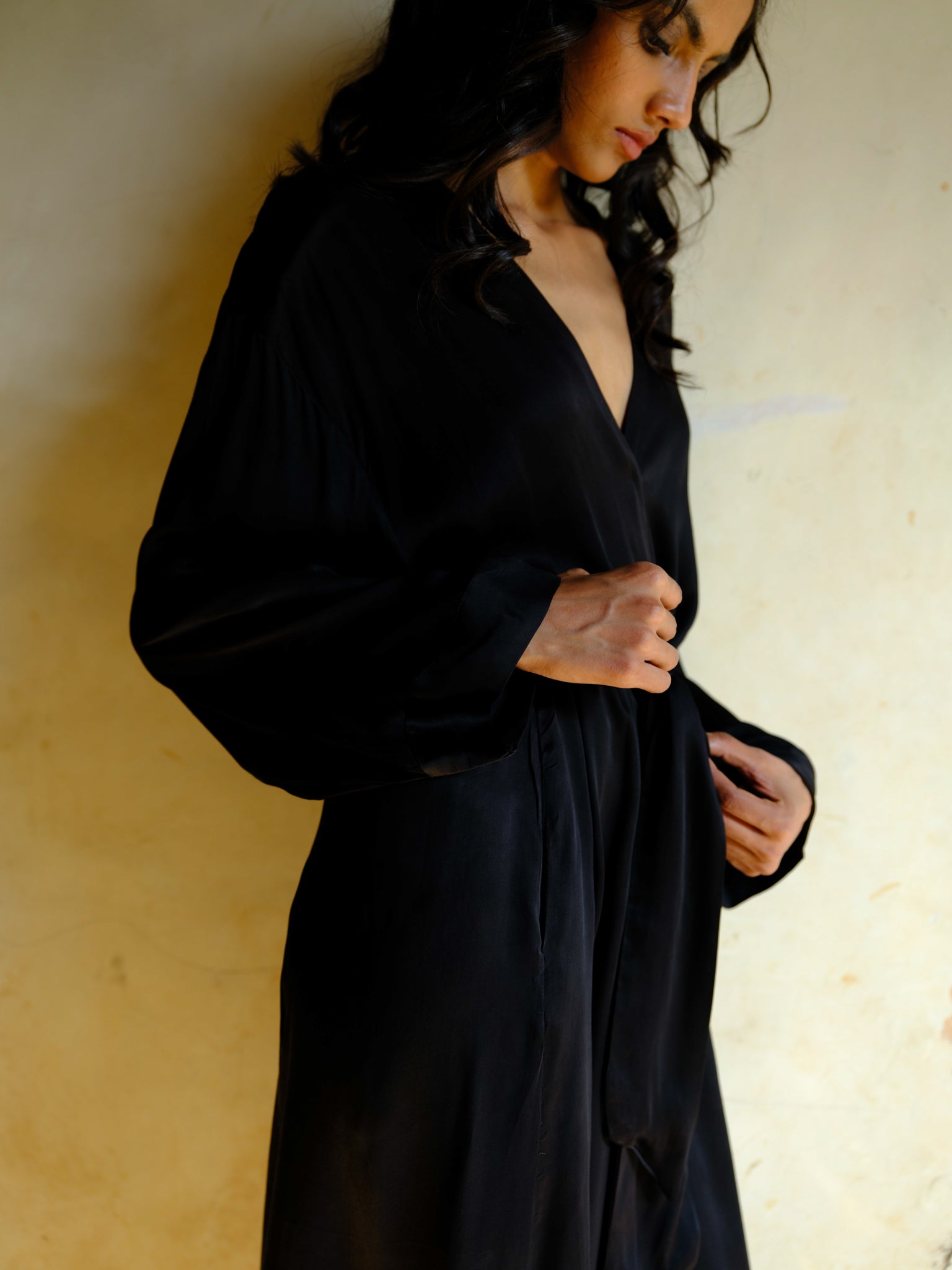 The Robe - Black